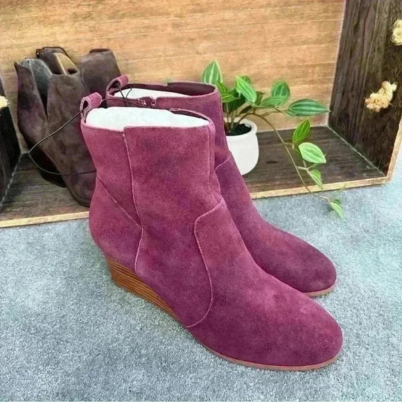 New Full Leather VIOLET & RED Beautiful Fall Wedge Boots in Merlot - Size 8.5 - Picture 14 of 14